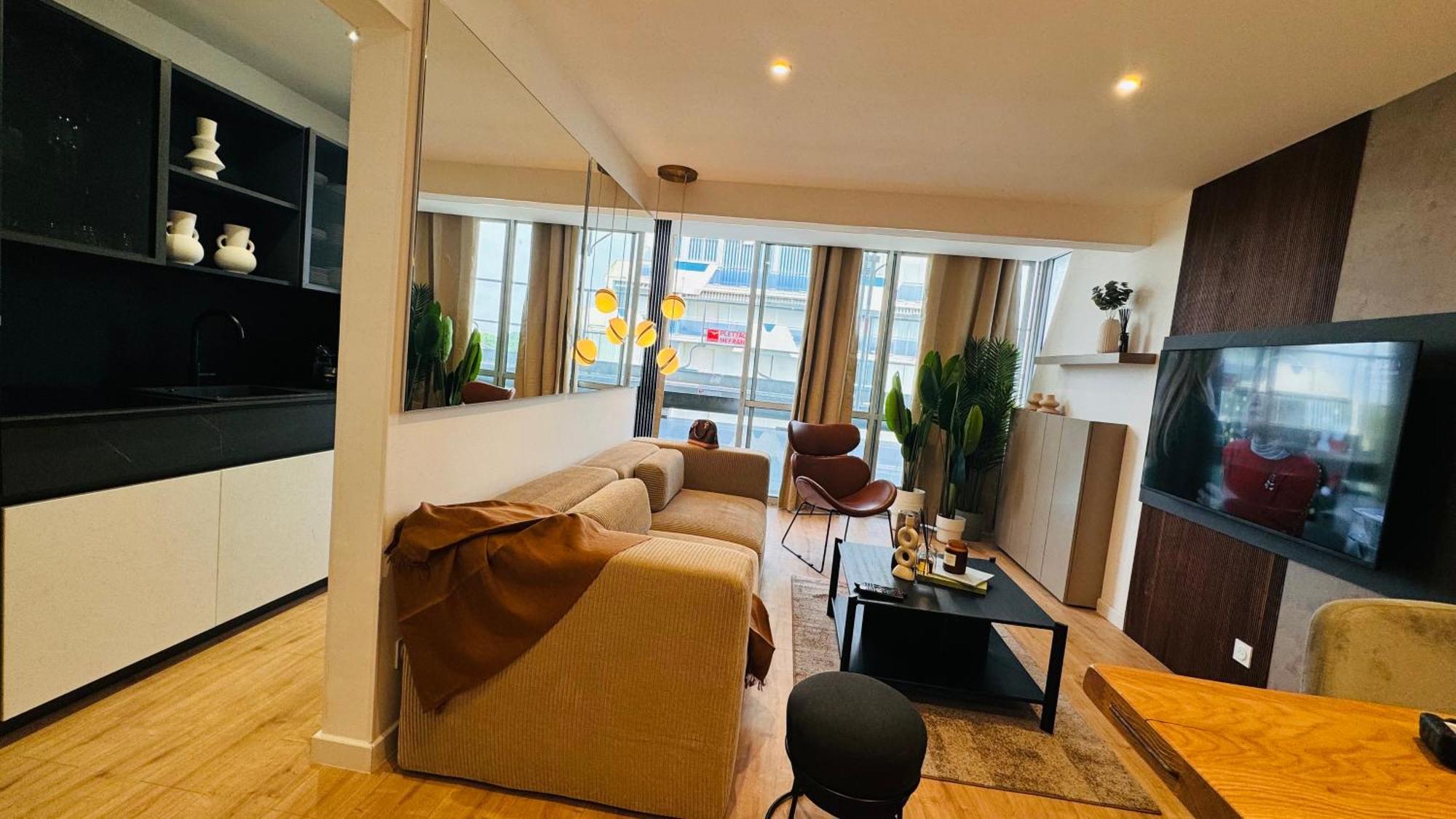 Appartement 50M De La Plage Et Toutes Commodites, Plein Centre Ville Et Silencieux ลา กร็องเดอ-ม็อต ภายนอก รูปภาพ